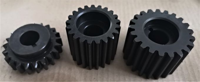 Hydraulipumpun muuntohammaspyöriä. Näillä voi muuntaa uuden paksuakselisen hydraulipumpun (vuodesta 1967 eteenpäin) vanhoihin Nuffieldeihin sopivaksi. Hammaspyörän hinta 100 euroa. Uuden paksuakselisen pumpun oston yhteydessä hinta 60 euroa (sis ALV). Toimituskulu 6 euroa..
